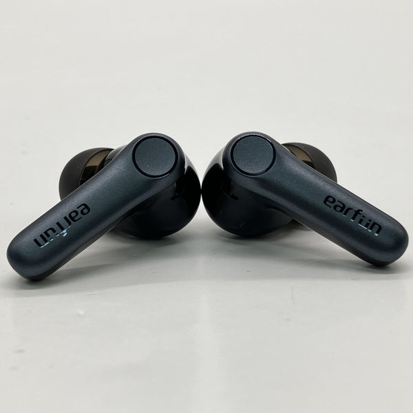 【中古】Air Pro 4 - Black【秋葉原】