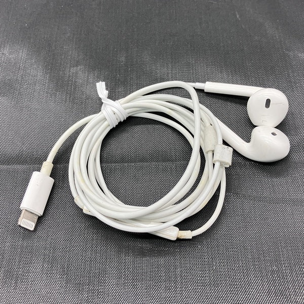 【中古】EarPods with Lightning Connector【仙台】