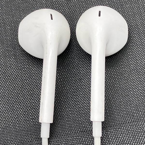 【中古】EarPods with Lightning Connector【仙台】