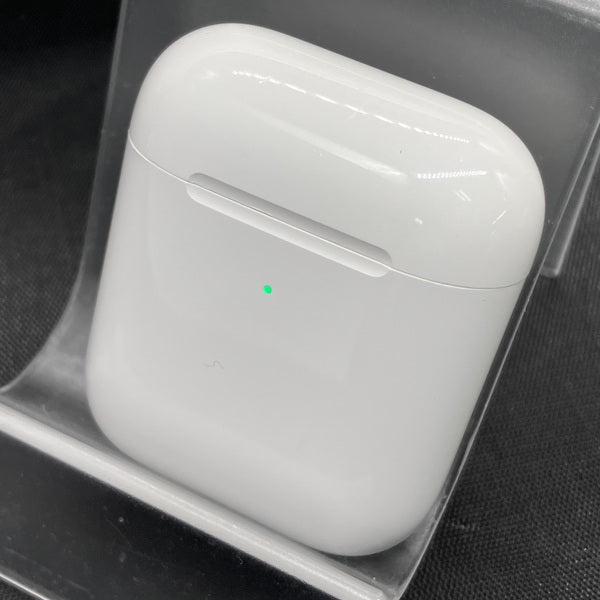 【中古】AirPods with Wireless Charging Case  MRXJ2J-A【秋葉原】