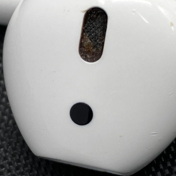 【中古】AirPods with Wireless Charging Case  MRXJ2J-A【秋葉原】
