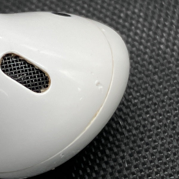 【中古】AirPods with Wireless Charging Case  MRXJ2J-A【秋葉原】