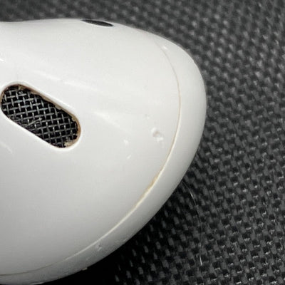 【中古】AirPods with Wireless Charging Case  MRXJ2J-A【秋葉原】