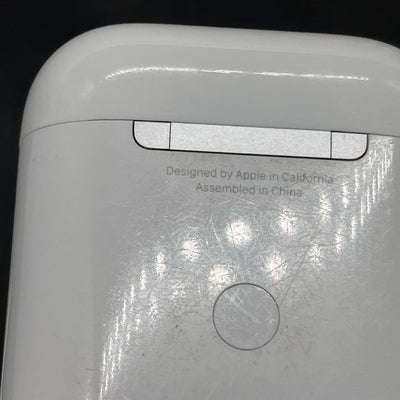 【中古】AirPods with Wireless Charging Case  MRXJ2J-A【秋葉原】