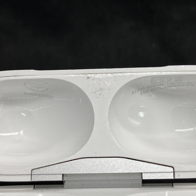 【中古】AirPods Pro (第2世代) 充電ケース (Lightning)【秋葉原】