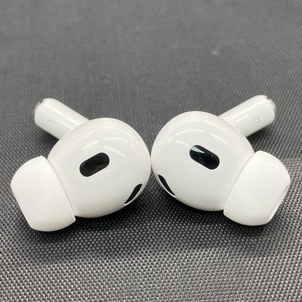 【中古】MagSafe充電ケース(USB-C)付きAirPods Pro(第2世代) MTJV3JA【秋葉原】
