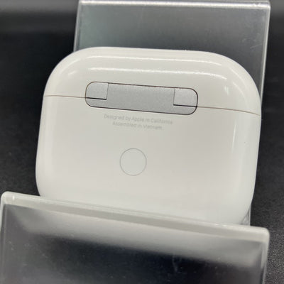 【中古】AirPods Lightning 充電ケース (第3世代)【秋葉原】
