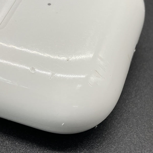 【中古】AirPods Lightning 充電ケース (第3世代)【秋葉原】