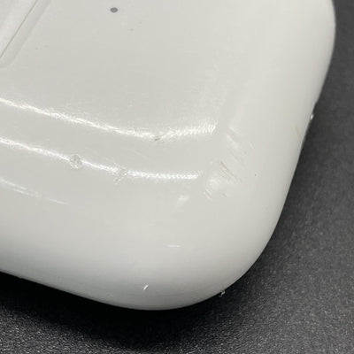 【中古】AirPods Lightning 充電ケース (第3世代)【秋葉原】