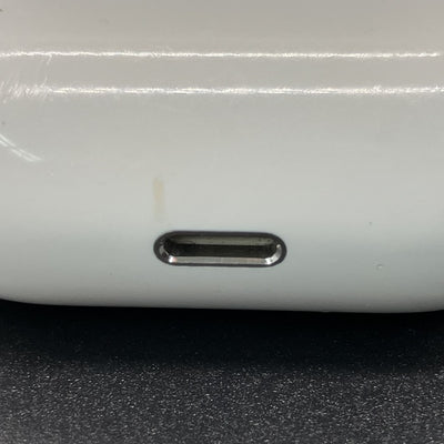 【中古】AirPods Lightning 充電ケース (第3世代)【秋葉原】