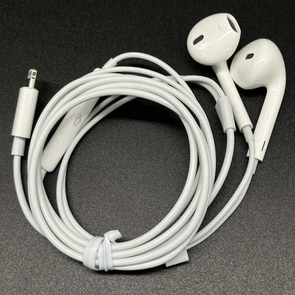 【中古】EarPods with Lightning Connector【秋葉原】