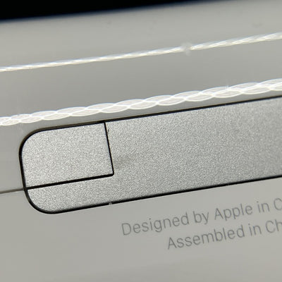 【中古】MagSafe充電ケース(USB-C)付きAirPods Pro(第2世代) MTJV3JA【秋葉原】