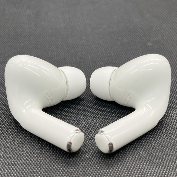 【中古】MagSafe充電ケース(USB-C)付きAirPods Pro(第2世代) MTJV3JA【秋葉原】