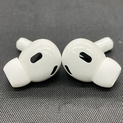 【中古】MagSafe充電ケース(USB-C)付きAirPods Pro(第2世代) MTJV3JA【秋葉原】