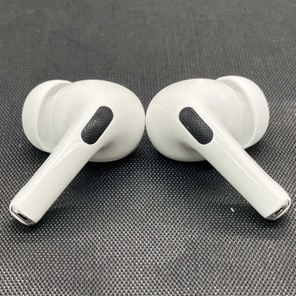 【中古】MagSafe充電ケース(USB-C)付きAirPods Pro(第2世代) MTJV3JA【秋葉原】