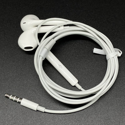 【中古】Apple EarPods with Remote and Mic【秋葉原】