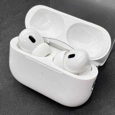 【中古】MagSafe充電ケース(USB-C)付きAirPods Pro(第2世代) MTJV3JA【秋葉原】