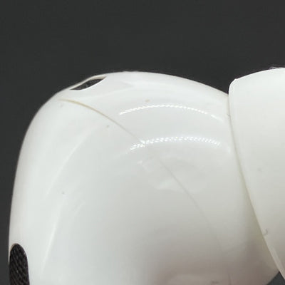 【中古】MagSafe充電ケース(USB-C)付きAirPods Pro(第2世代) MTJV3JA【秋葉原】