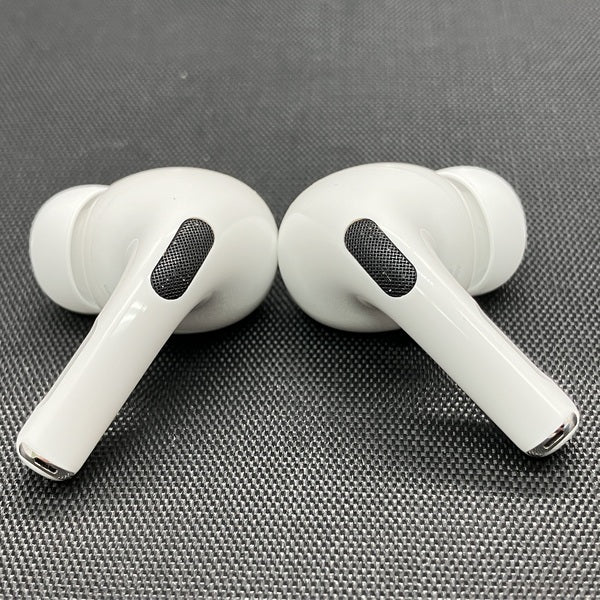 【中古】MagSafe充電ケース(USB-C)付きAirPods Pro(第2世代) MTJV3JA【秋葉原】
