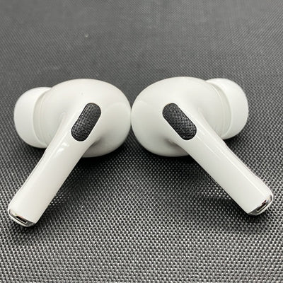 【中古】MagSafe充電ケース(USB-C)付きAirPods Pro(第2世代) MTJV3JA【秋葉原】
