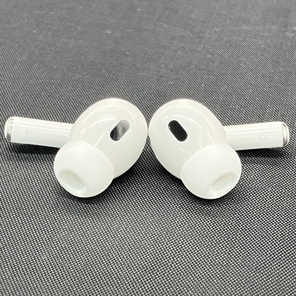 【中古】MagSafe充電ケース(USB-C)付きAirPods Pro(第2世代) MTJV3JA【名古屋】