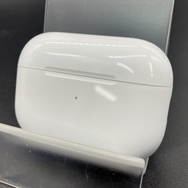 【中古】MagSafe充電ケース(USB-C)付きAirPods Pro(第2世代) MTJV3JA【秋葉原】