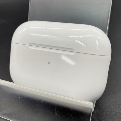 【中古】MagSafe充電ケース(USB-C)付きAirPods Pro(第2世代) MTJV3JA【秋葉原】