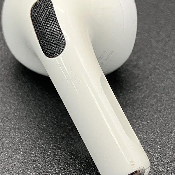 AirPods Pro MagSafe充電ケース付き　中古品　正規品 Apple 【中古】MagSafe充電ケース(USB-C)付きAirPods Pro(第2