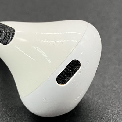 【中古】MagSafe充電ケース(USB-C)付きAirPods Pro(第2世代) MTJV3JA【秋葉原】