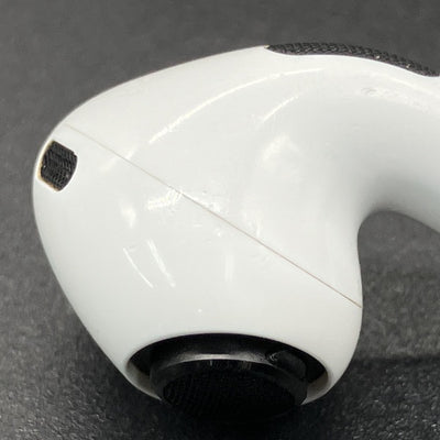 【中古】MagSafe充電ケース(USB-C)付きAirPods Pro(第2世代) MTJV3JA【秋葉原】