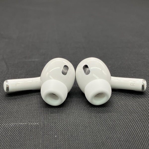 【中古】MagSafe充電ケース(USB-C)付きAirPods Pro(第2世代) MTJV3JA【秋葉原】