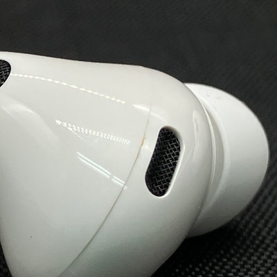 【中古】MagSafe充電ケース(USB-C)付きAirPods Pro(第2世代) MTJV3JA【秋葉原】