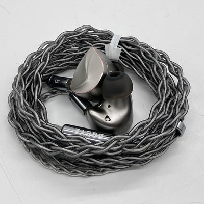 【中古】Winter シルバー (3.5mmプラグ)【秋葉原】