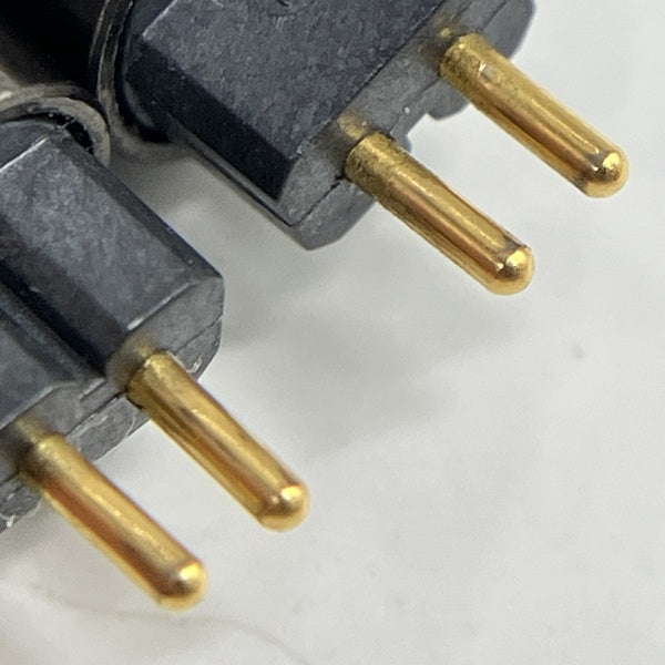Iolite CIEM2Pin-4.4㎜ e☆イヤホン・ラボ 【中古】Iolite CIEM2Pin-4.4mm(イヤーループ仕様