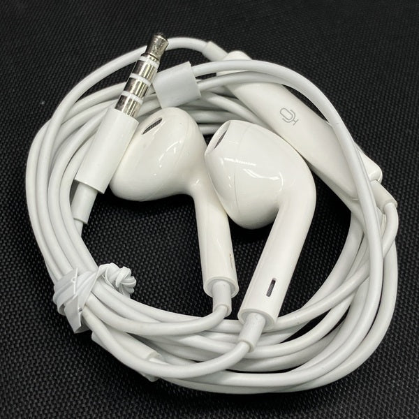 【中古】Apple EarPods with Remote and Mic【日本橋】