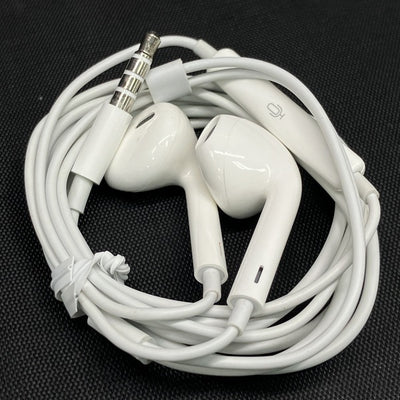 【中古】Apple EarPods with Remote and Mic【日本橋】