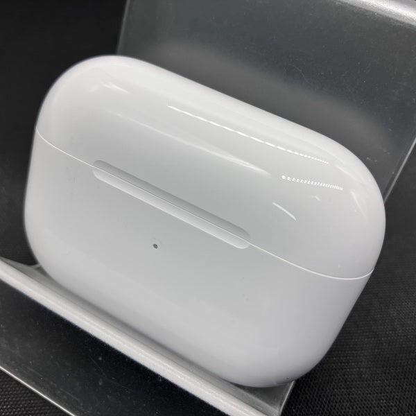 Apple 【中古】MagSafe充電ケース(USB-C)付きAirPods Pro(第2