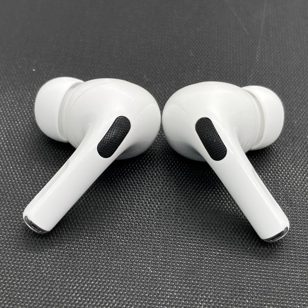 【中古】MagSafe充電ケース(USB-C)付きAirPods Pro(第2世代) MTJV3JA【秋葉原】