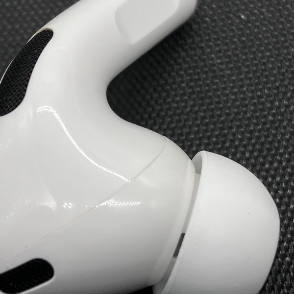 【中古】MagSafe充電ケース(USB-C)付きAirPods Pro(第2世代) MTJV3JA【秋葉原】