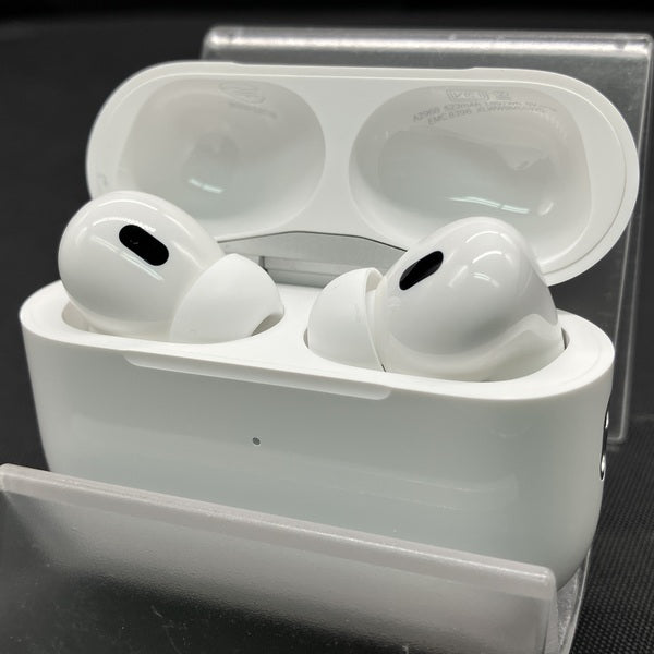 【中古】MagSafe充電ケース(USB-C)付きAirPods Pro(第2世代) MTJV3JA【秋葉原】