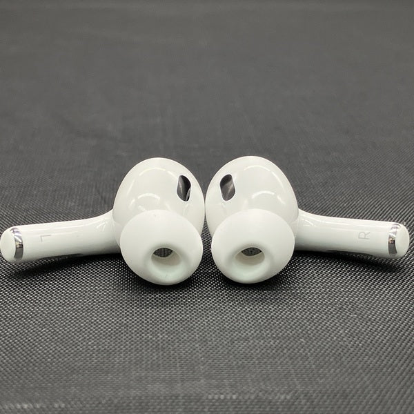 【中古】MagSafe充電ケース(USB-C)付きAirPods Pro(第2世代) MTJV3JA【秋葉原】
