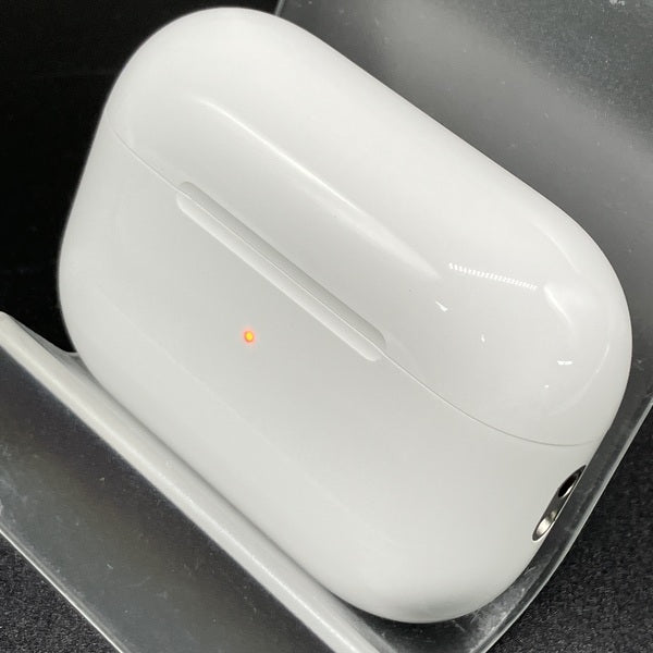 【中古】MagSafe充電ケース(USB-C)付きAirPods Pro(第2世代) MTJV3JA【秋葉原】