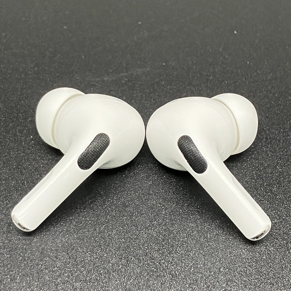 【中古】MagSafe充電ケース(USB-C)付きAirPods Pro(第2世代) MTJV3JA【秋葉原】