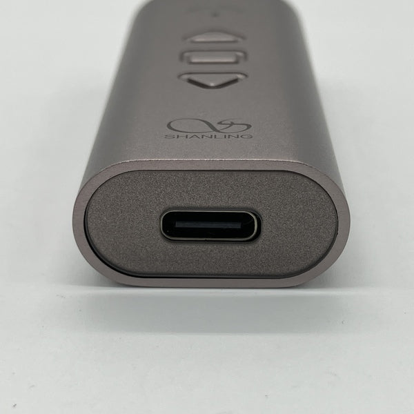 【中古】UA3 Titanium【秋葉原】