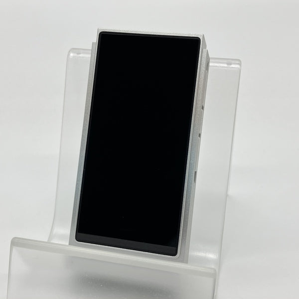【中古】UA6 Silver【秋葉原】