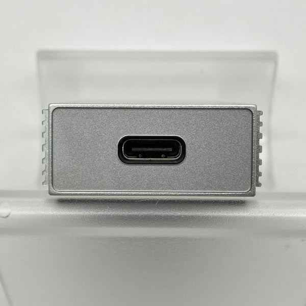 【中古】UA6 Silver【秋葉原】