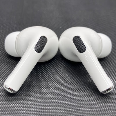 【中古】MagSafe充電ケース(USB-C)付きAirPods Pro(第2世代) MTJV3JA【秋葉原】