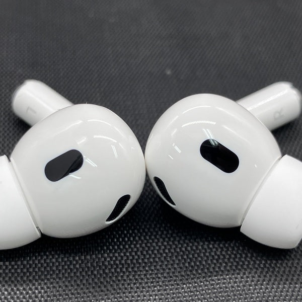 Apple 【中古】MagSafe充電ケース(USB-C)付きAirPods Pro(第2世代