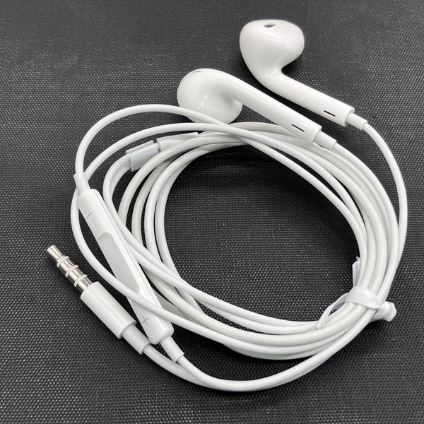【中古】Apple EarPods with Remote and Mic【秋葉原】