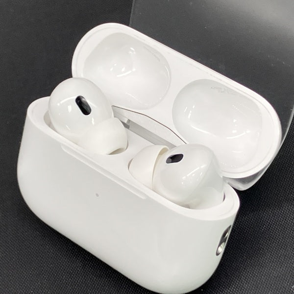 【中古】MagSafe充電ケース(USB-C)付きAirPods Pro(第2世代) MTJV3JA【秋葉原】